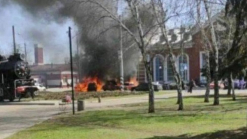 Momentul în care gara din Kramatorsk, din care mii de oameni voiau să plece, este lovită de rachetele rușilor